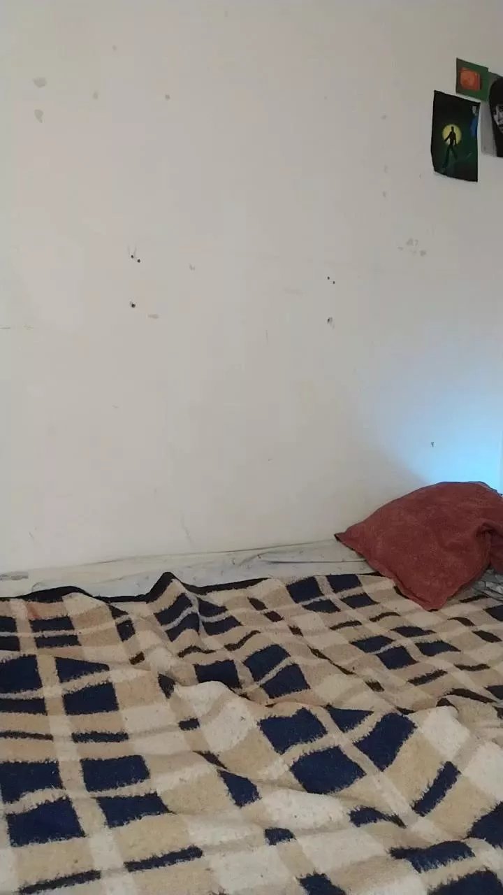 Offline Lecoco33 on Cam4