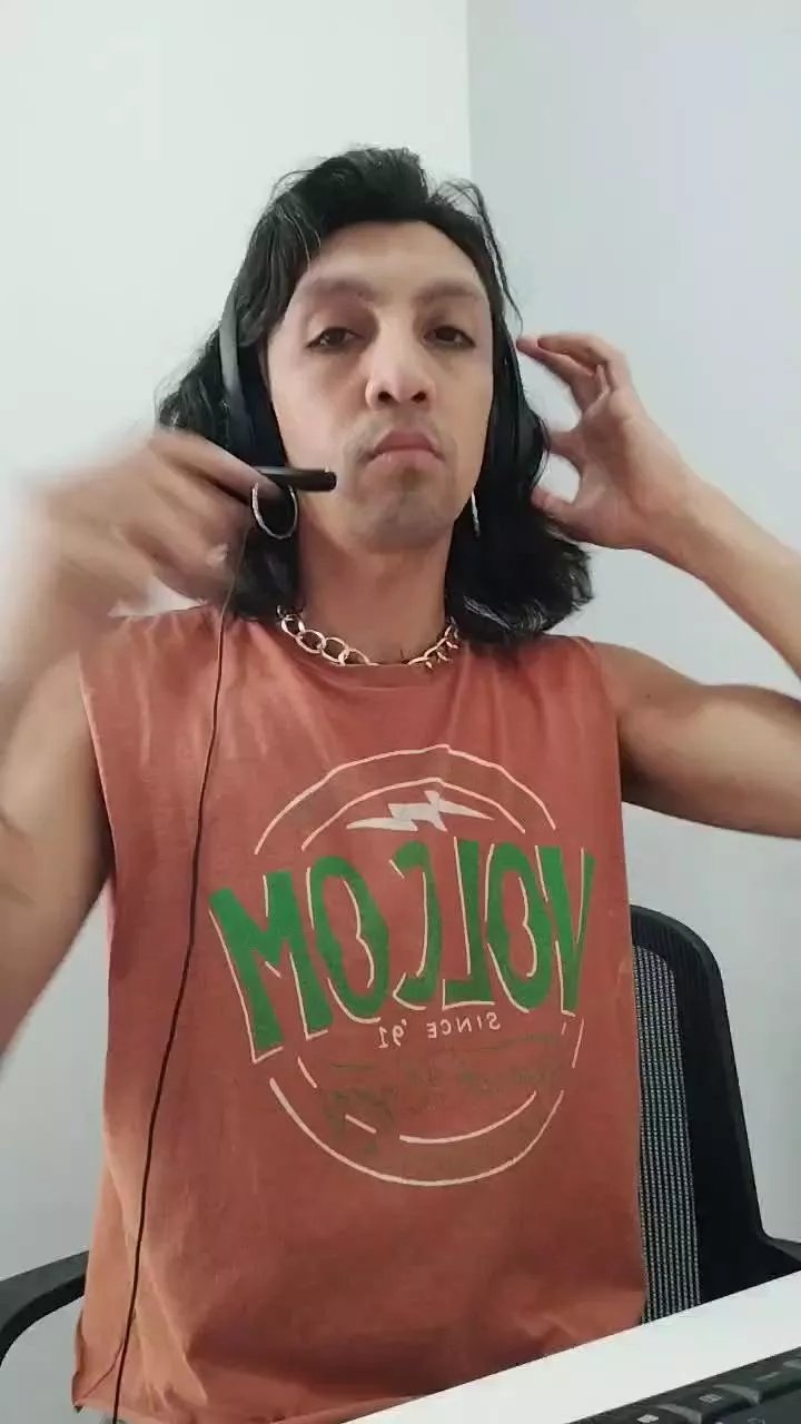 Offline Lecoco33 on Cam4