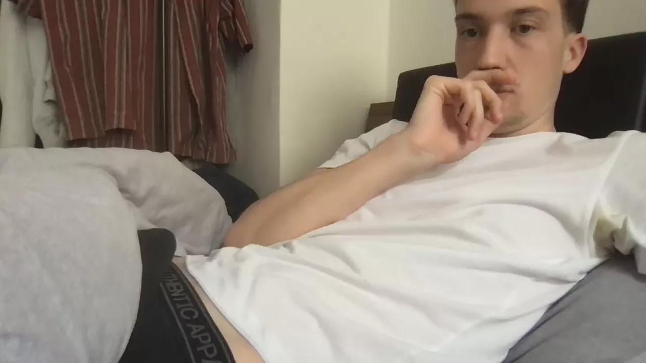 LeonToPlay on Cam4 