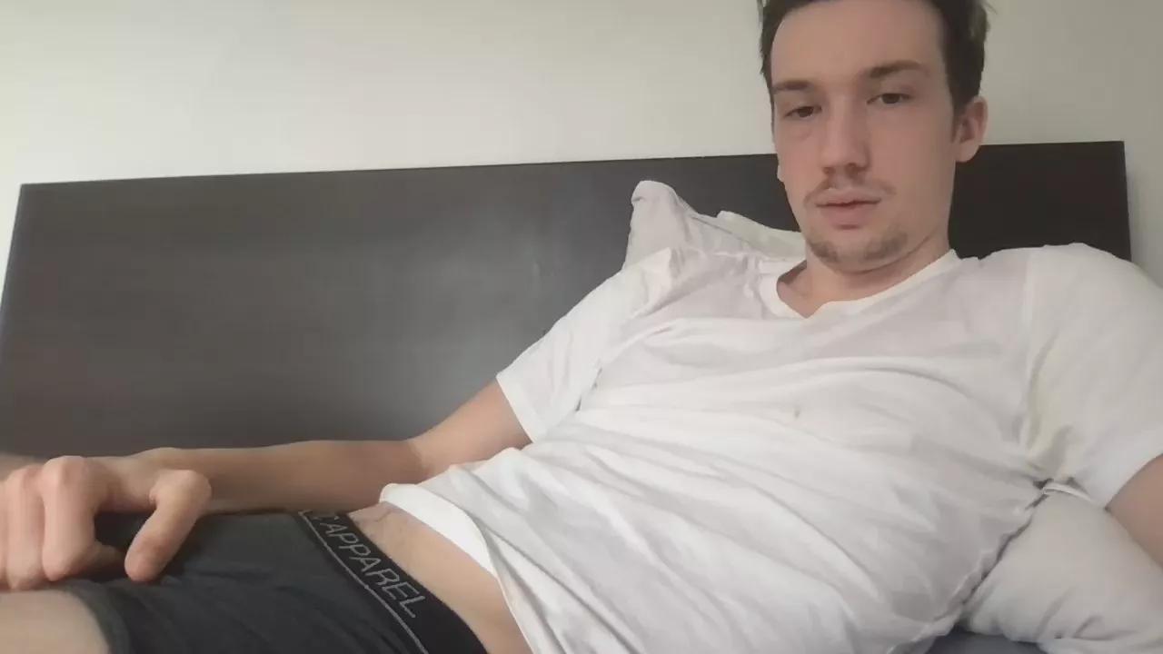 LeonToPlay on Cam4 