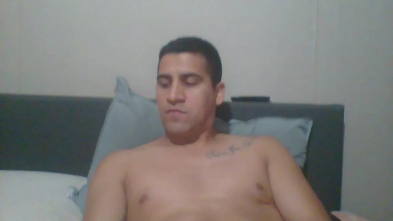 Offline LeoRoom on Cam4