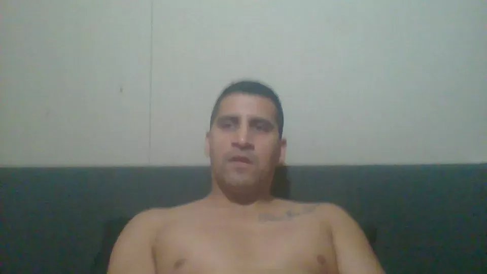 Offline LeoRoom on Cam4