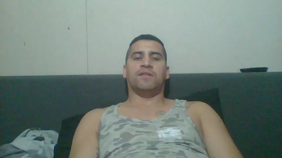 Offline LeoRoom on Cam4