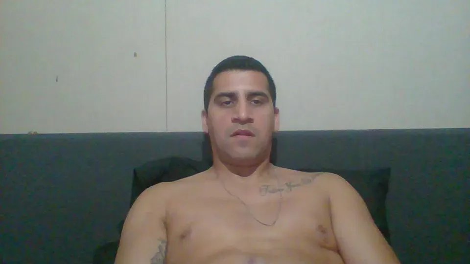 Offline LeoRoom on Cam4