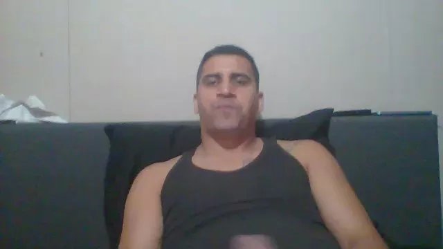 Offline LeoRoom on Cam4