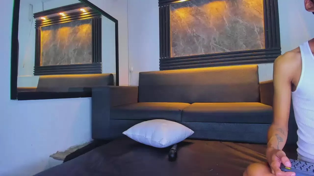 Offline liaam_mendoza on Cam4