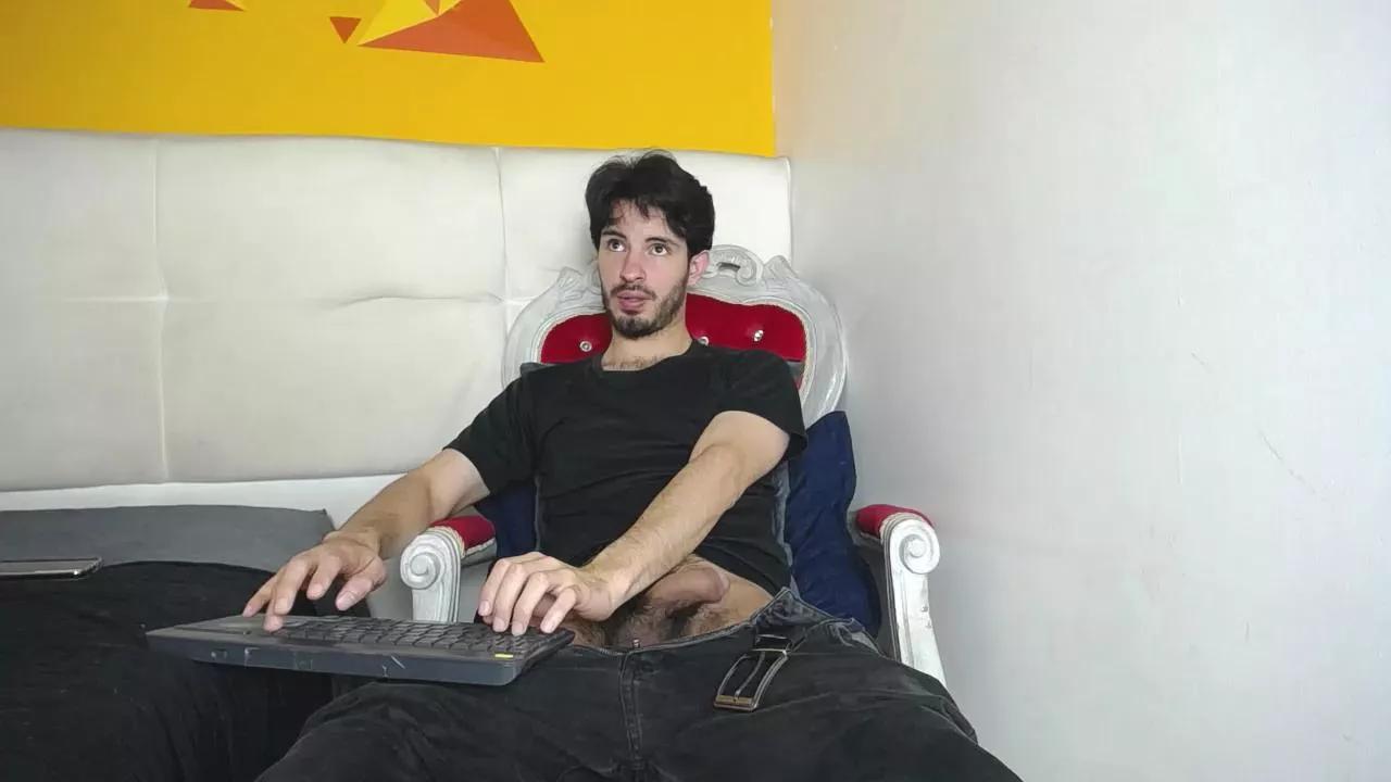 LiamLuxe on Cam4 