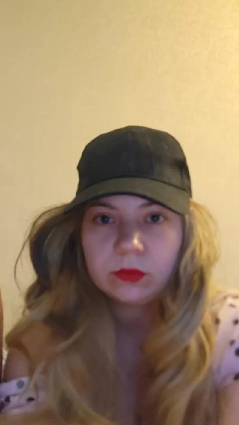 Lolomiam07 on Cam4 