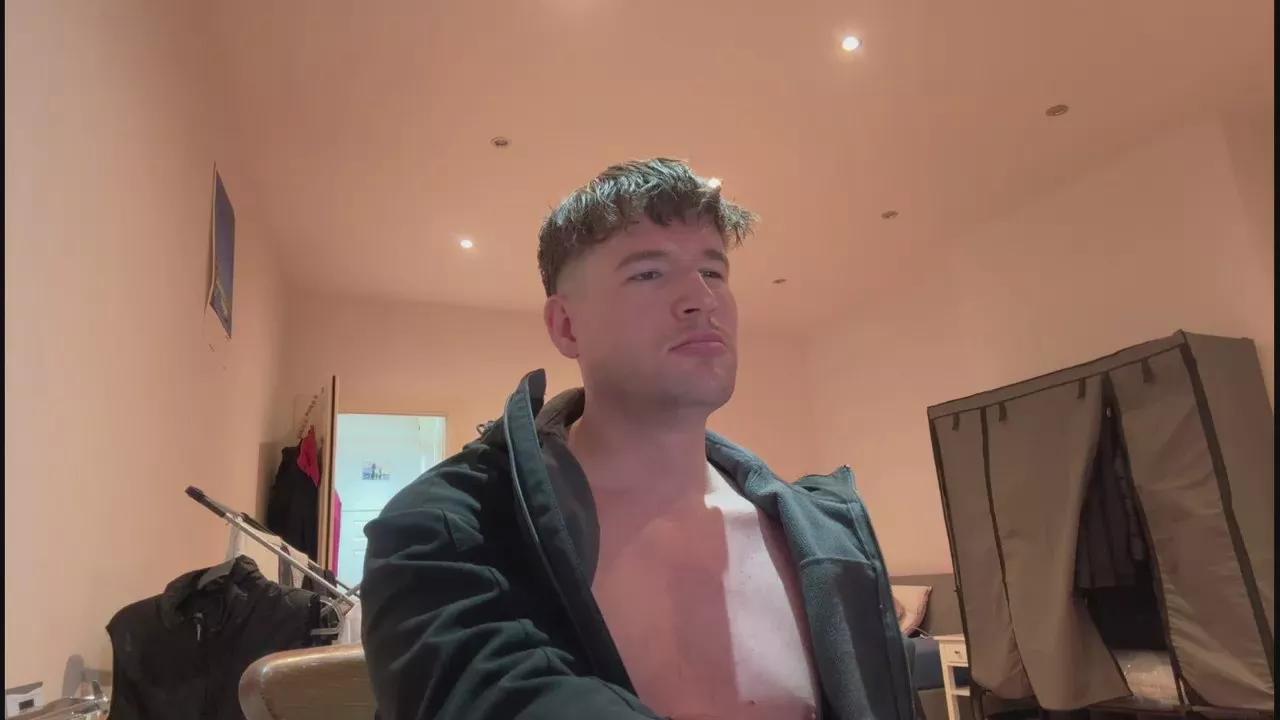 LondonslutboyWS on Cam4 