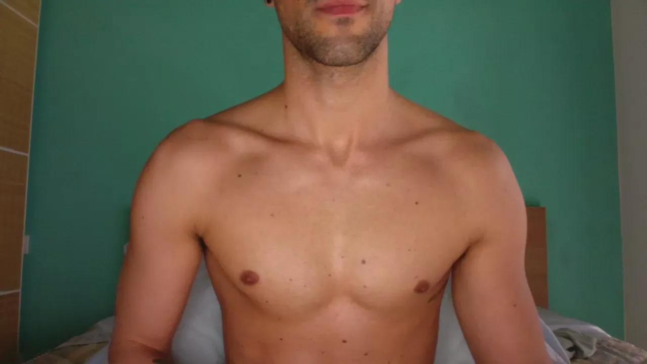 LucaCamIn on Cam4 
