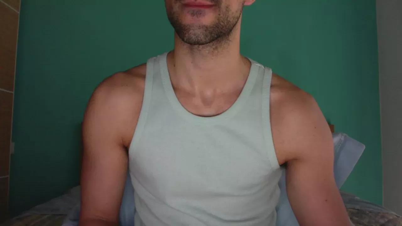 LucaCamIn on Cam4 