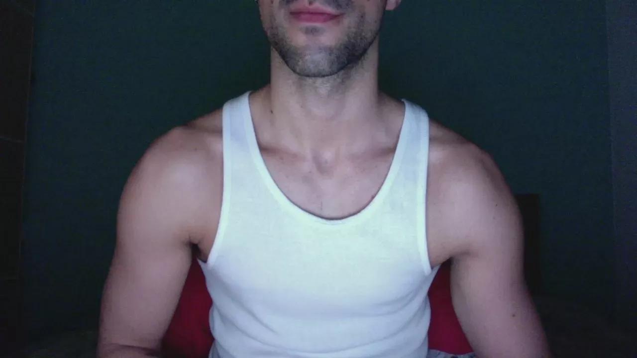 LucaCamIn on Cam4 