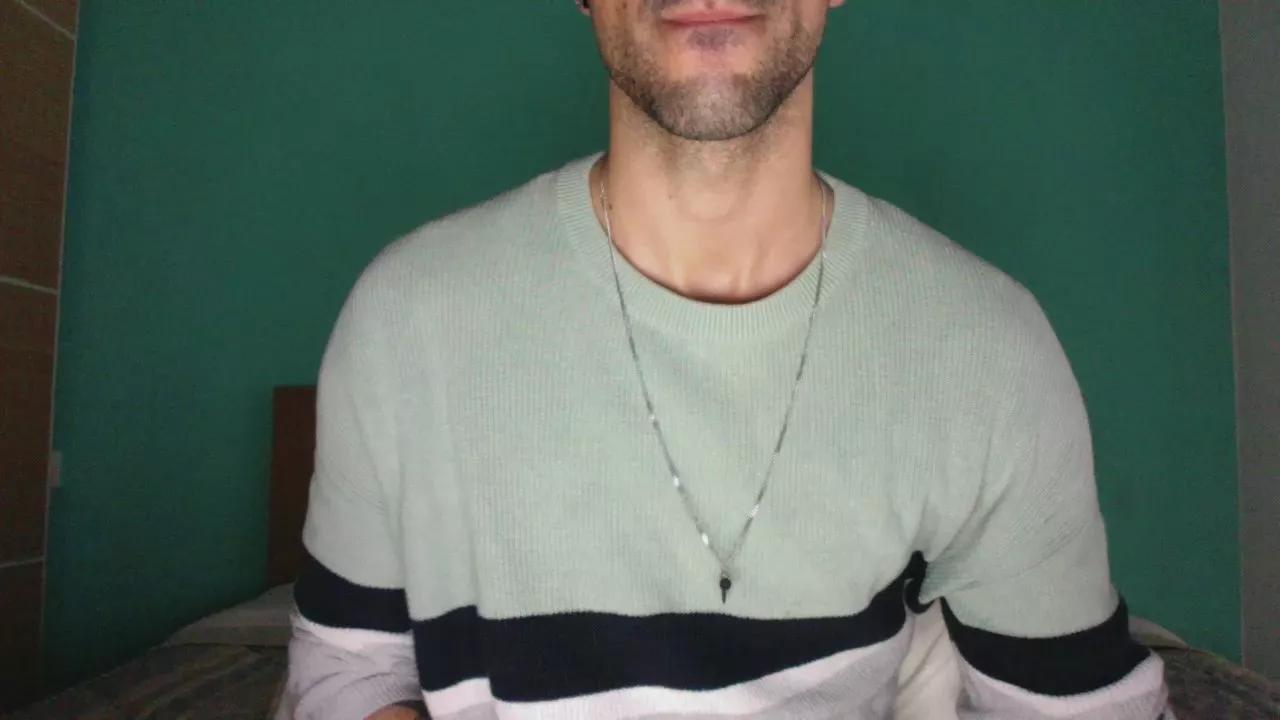 LucaCamIn on Cam4 