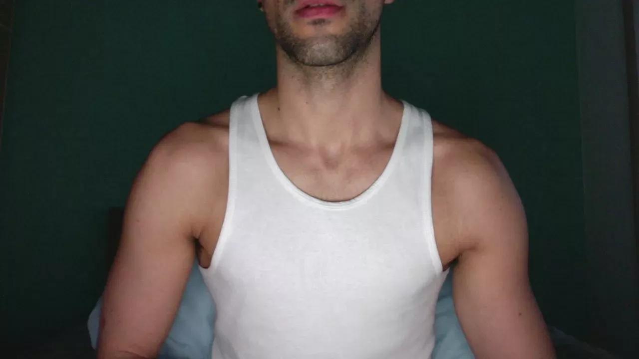 LucaCamIn on Cam4 