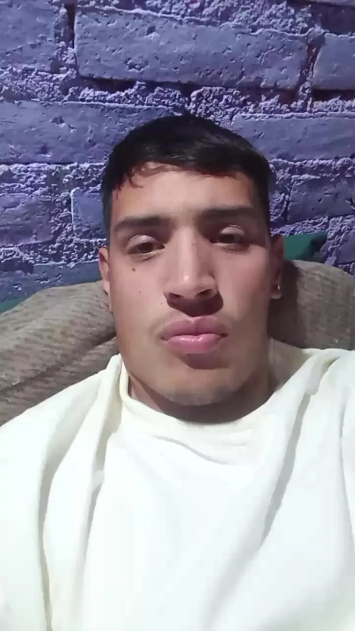 Offline luciano872 on Cam4