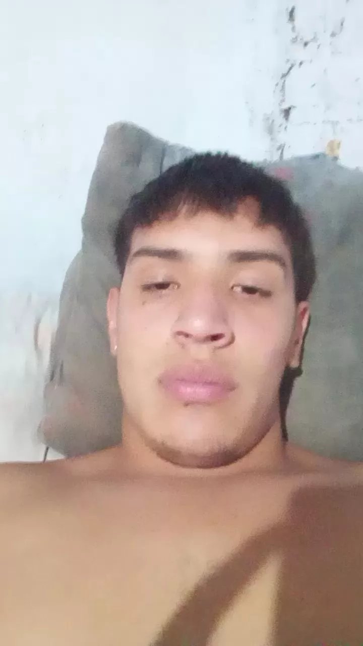 Offline luciano872 on Cam4