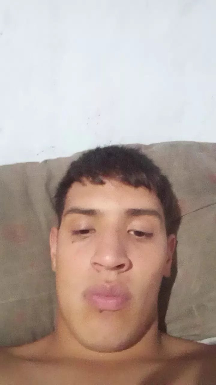 Offline luciano872 on Cam4