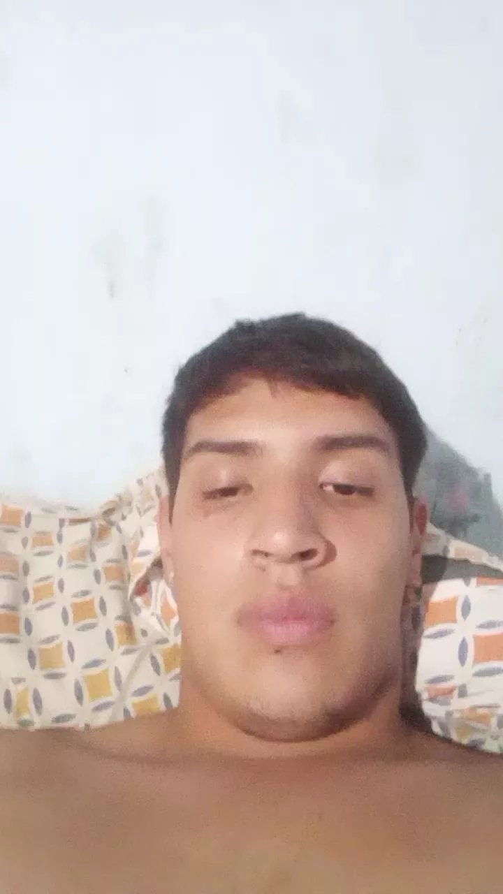 Offline luciano872 on Cam4