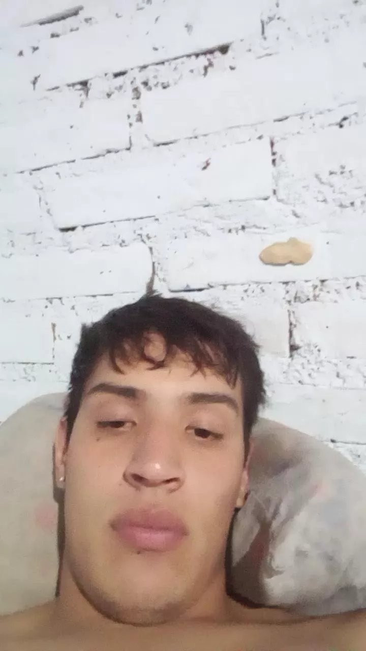 Offline luciano872 on Cam4