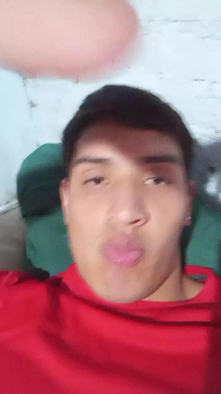 Offline luciano872 on Cam4