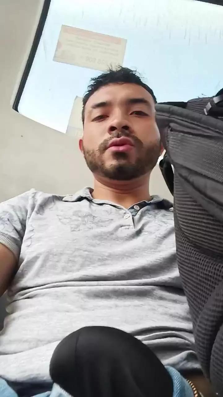 Luisfer98 on Cam4 