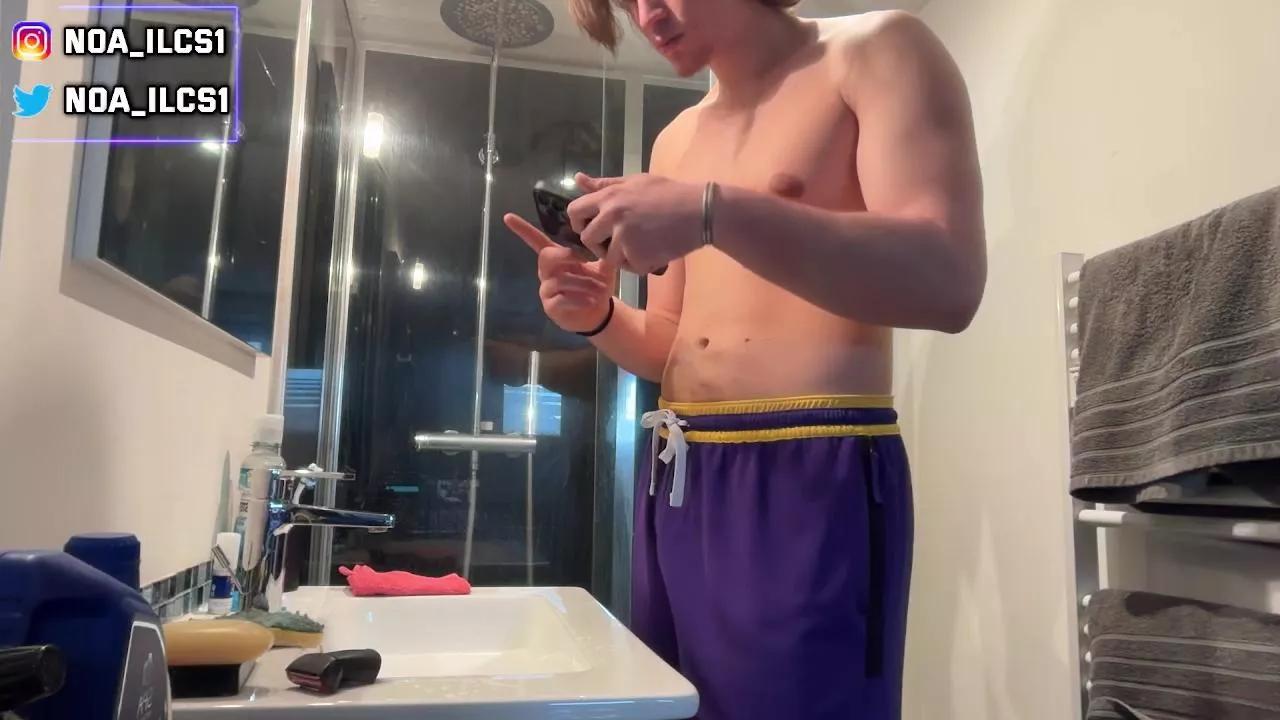 Ma1tre_noa on Cam4 