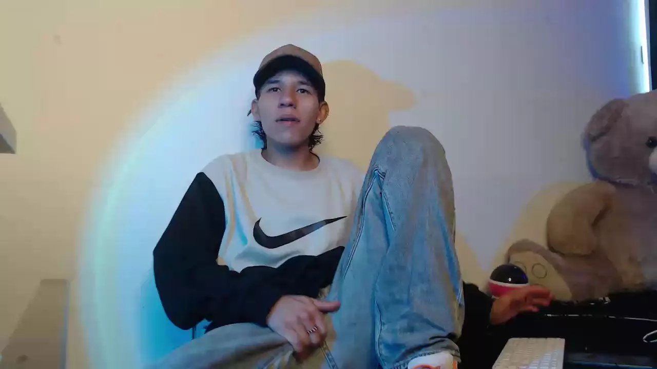 Offline Magig_axel on Cam4