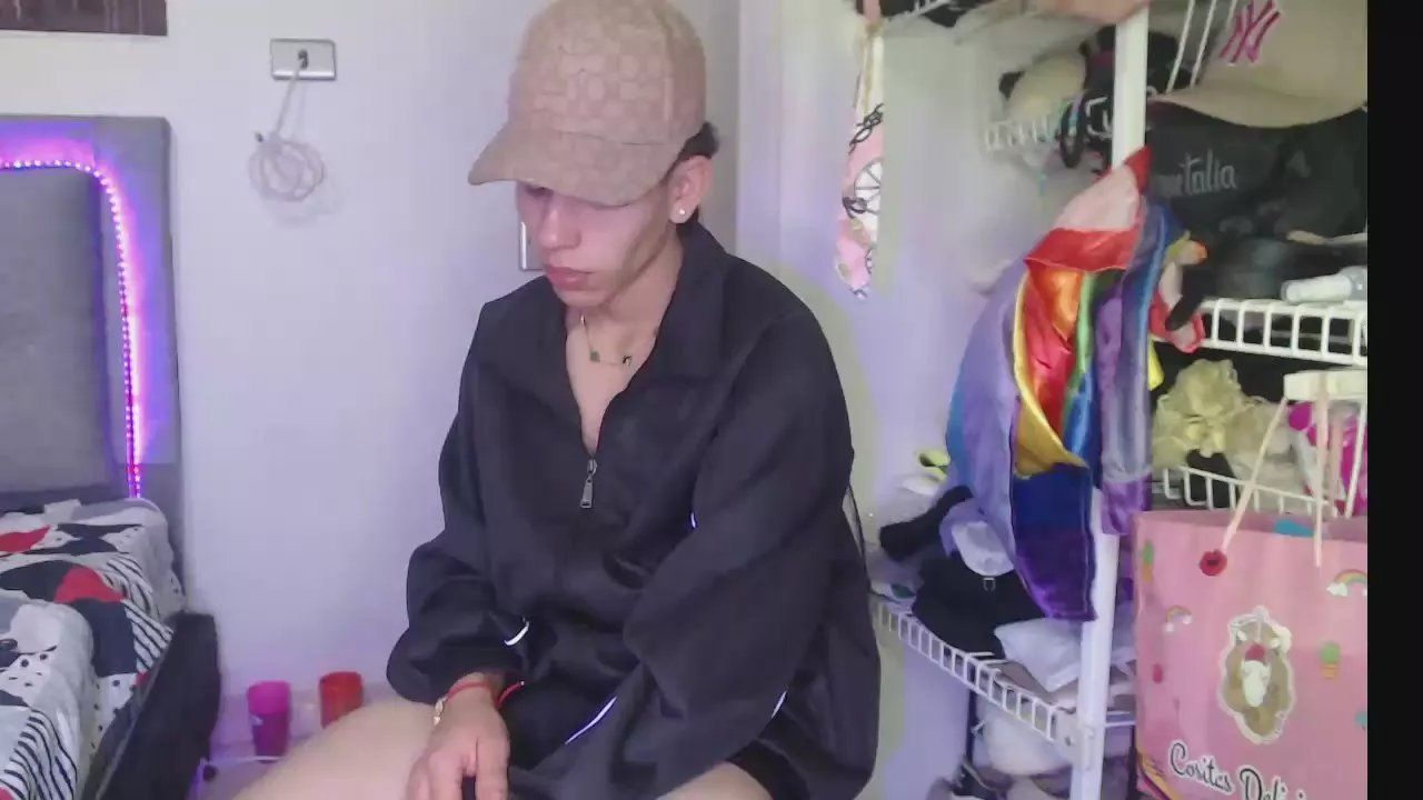 Offline Magig_axel on Cam4