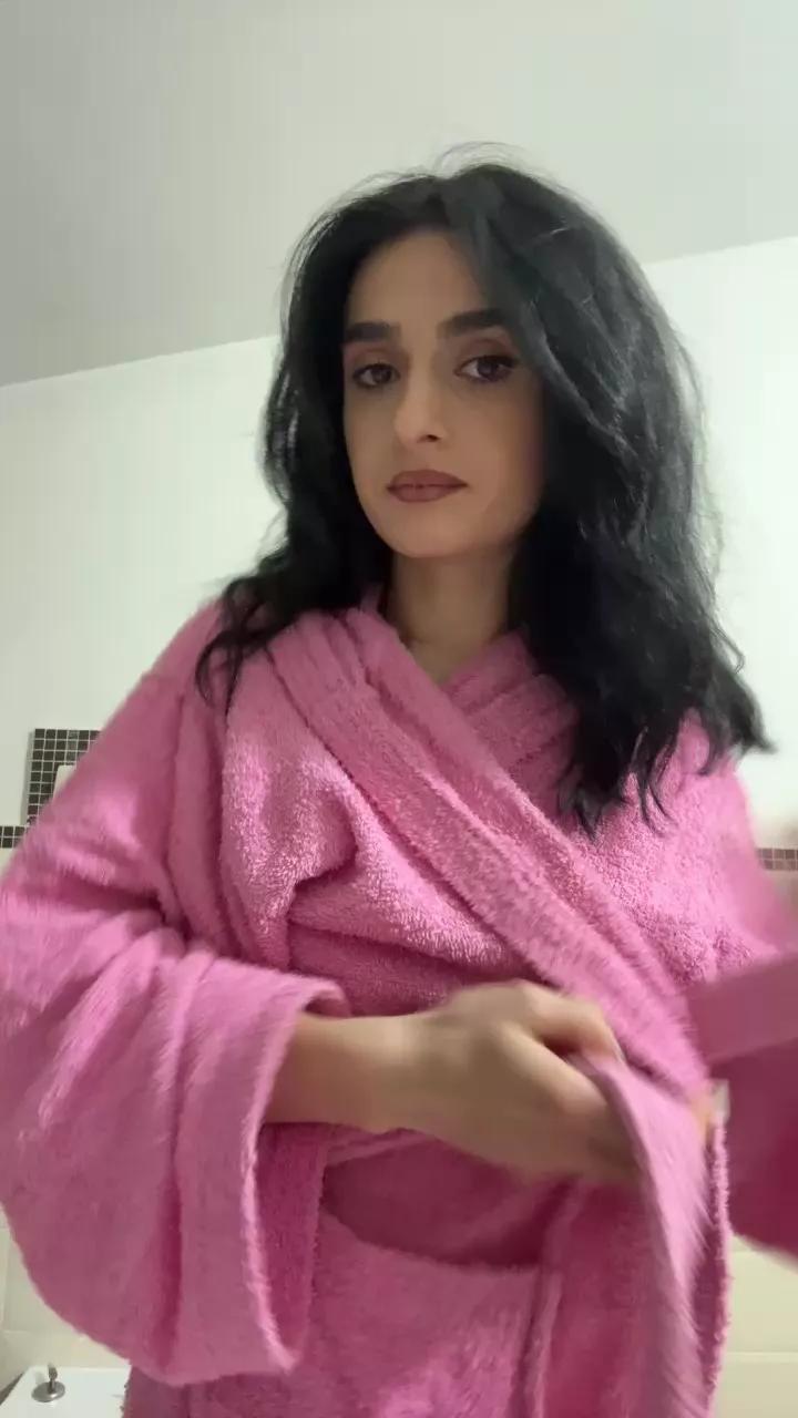 maia183 on Cam4 