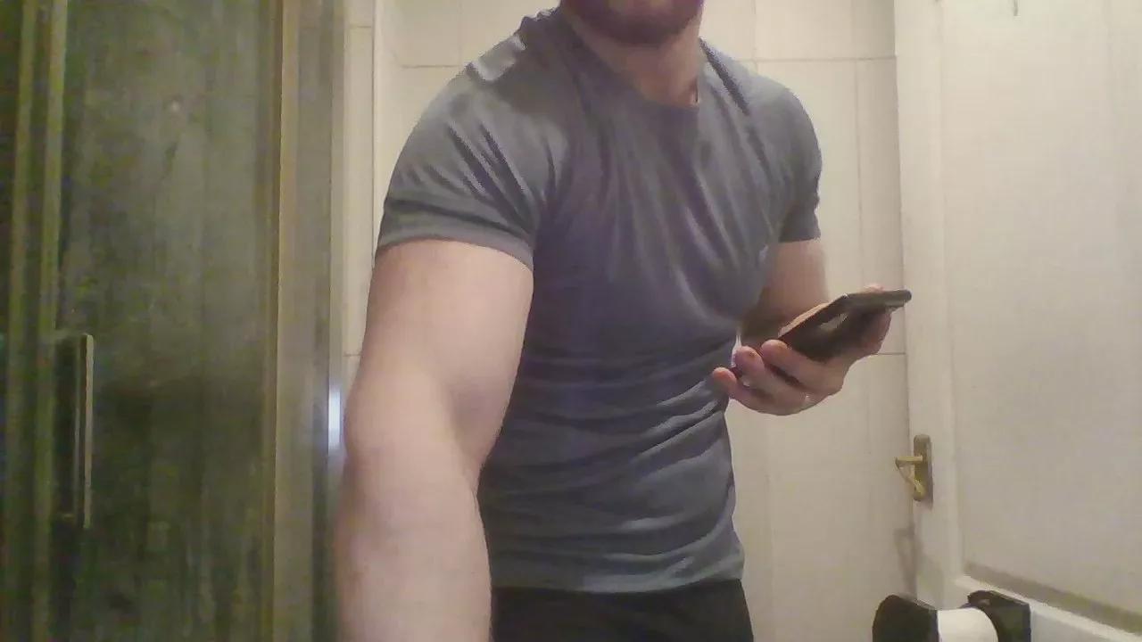 Master_Ash on Cam4 
