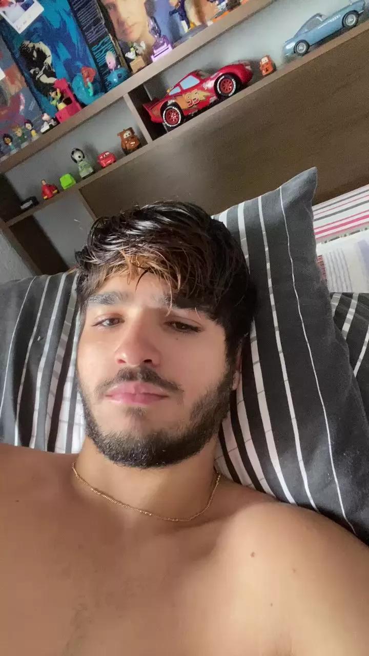 Mauriciobueno20 on Cam4 