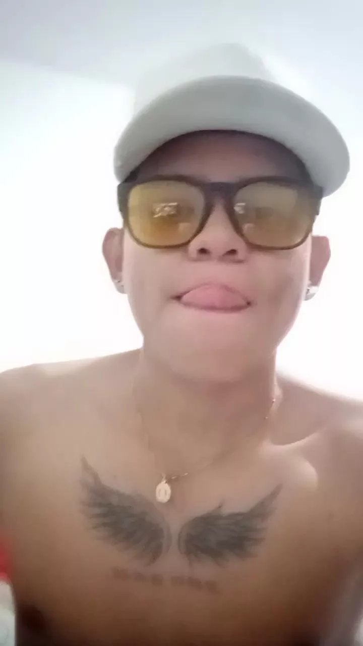 Offline maxithor1 on Cam4