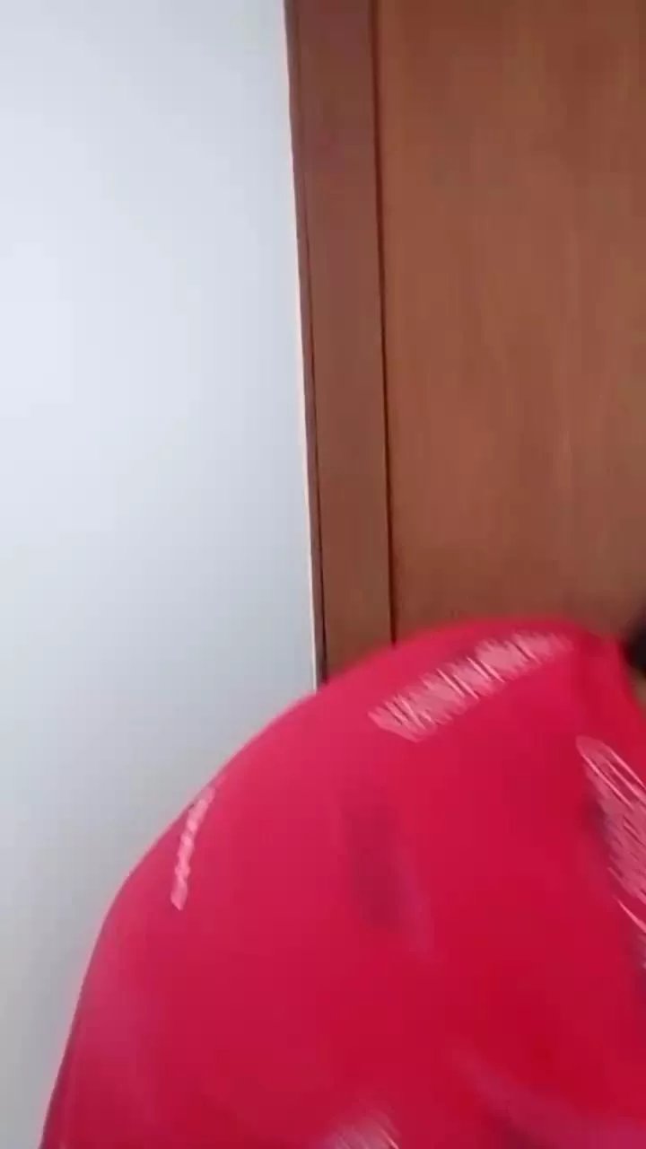 Offline maxithor1 on Cam4