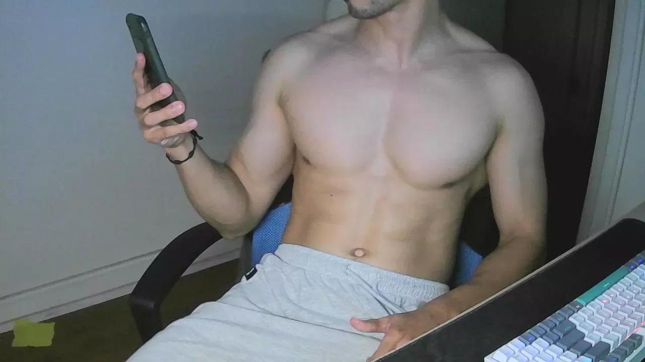 maxxy9 on Cam4 