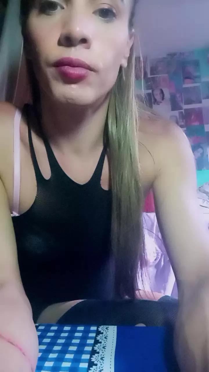 mel235 on Cam4 