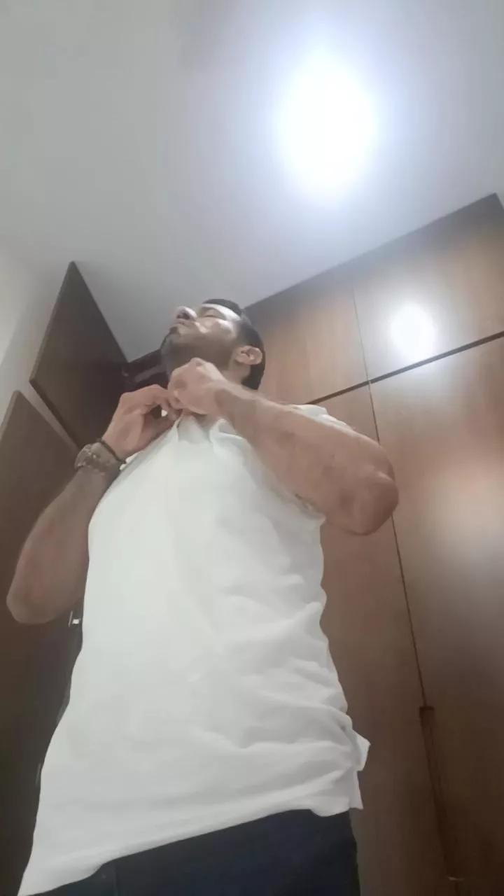 Migueladastl05 on Cam4 