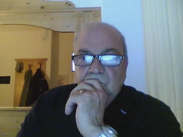 minuzzo61 on Cam4 