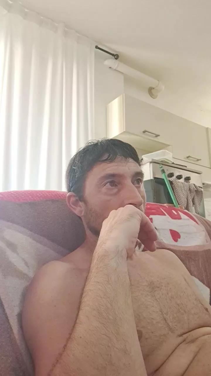 Mirko290180 on Cam4 