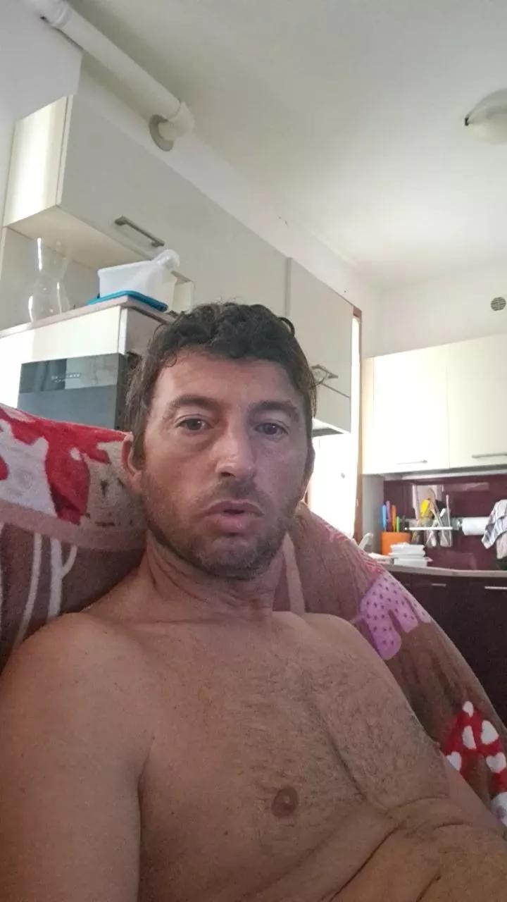 Mirko290180 on Cam4 