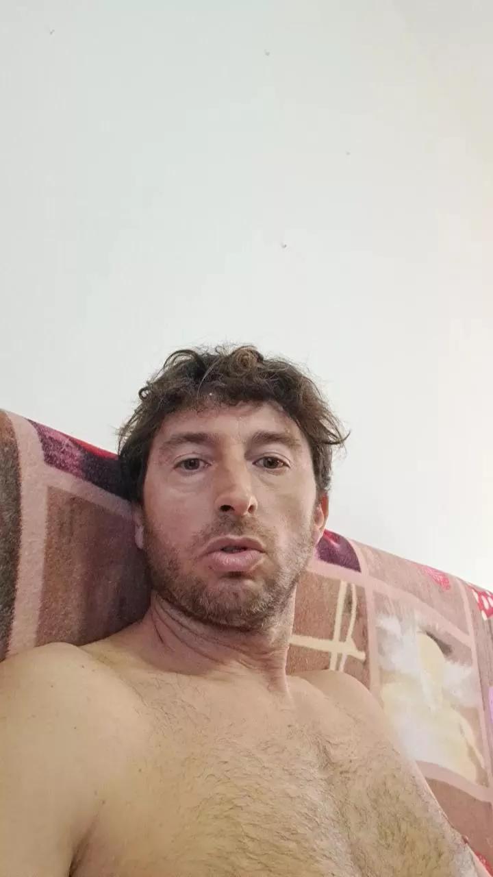 Mirko290180 on Cam4 