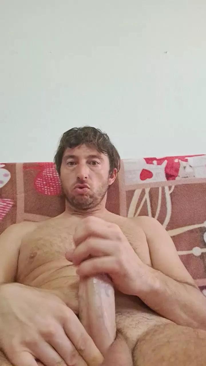 Mirko290180 on Cam4 