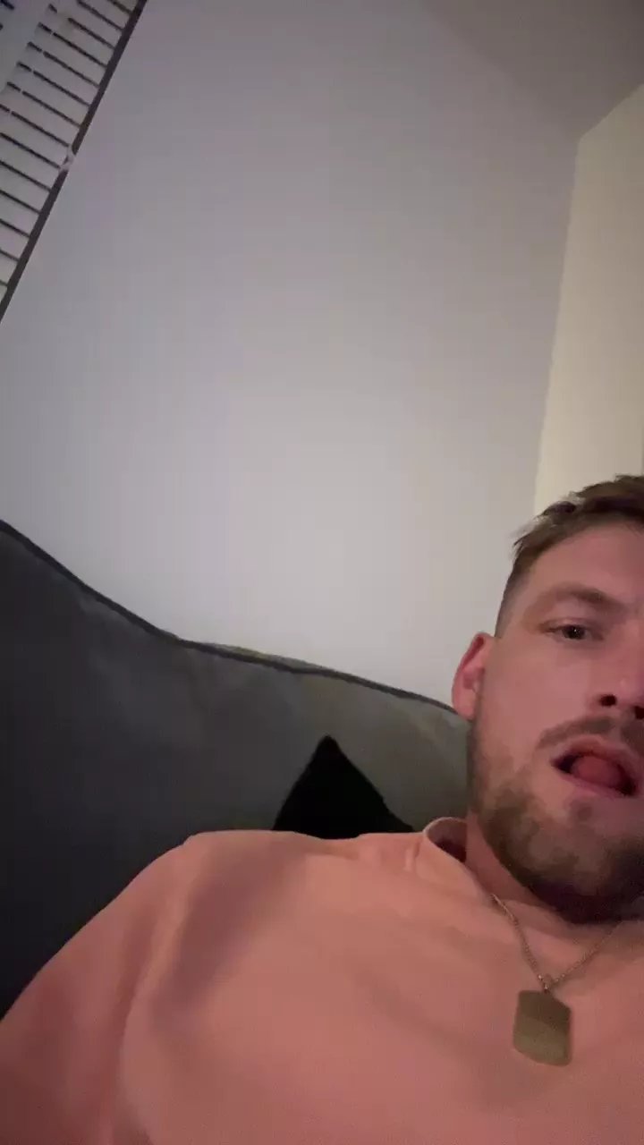 Offline Mlg2025 on Cam4