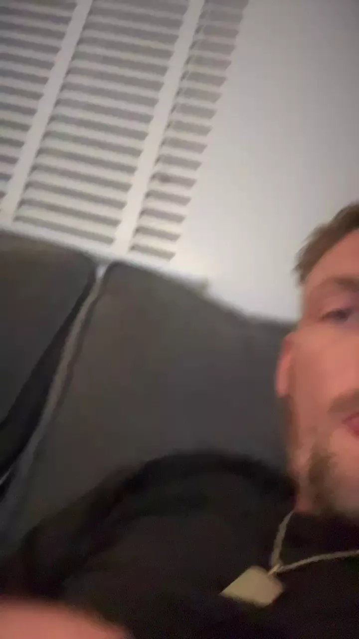 Offline Mlg2025 on Cam4