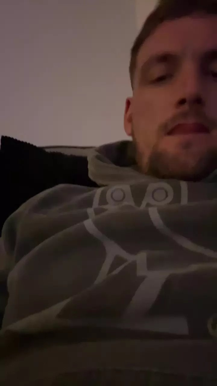 Offline Mlg2025 on Cam4