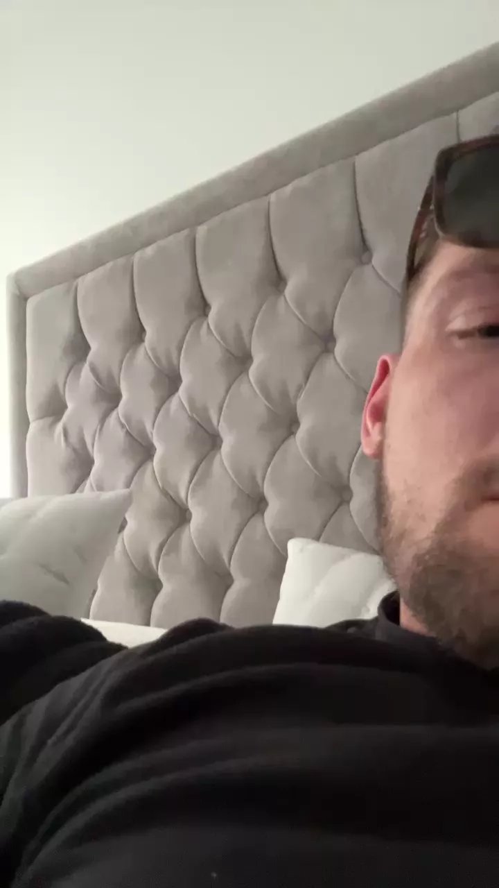 Offline Mlg2025 on Cam4