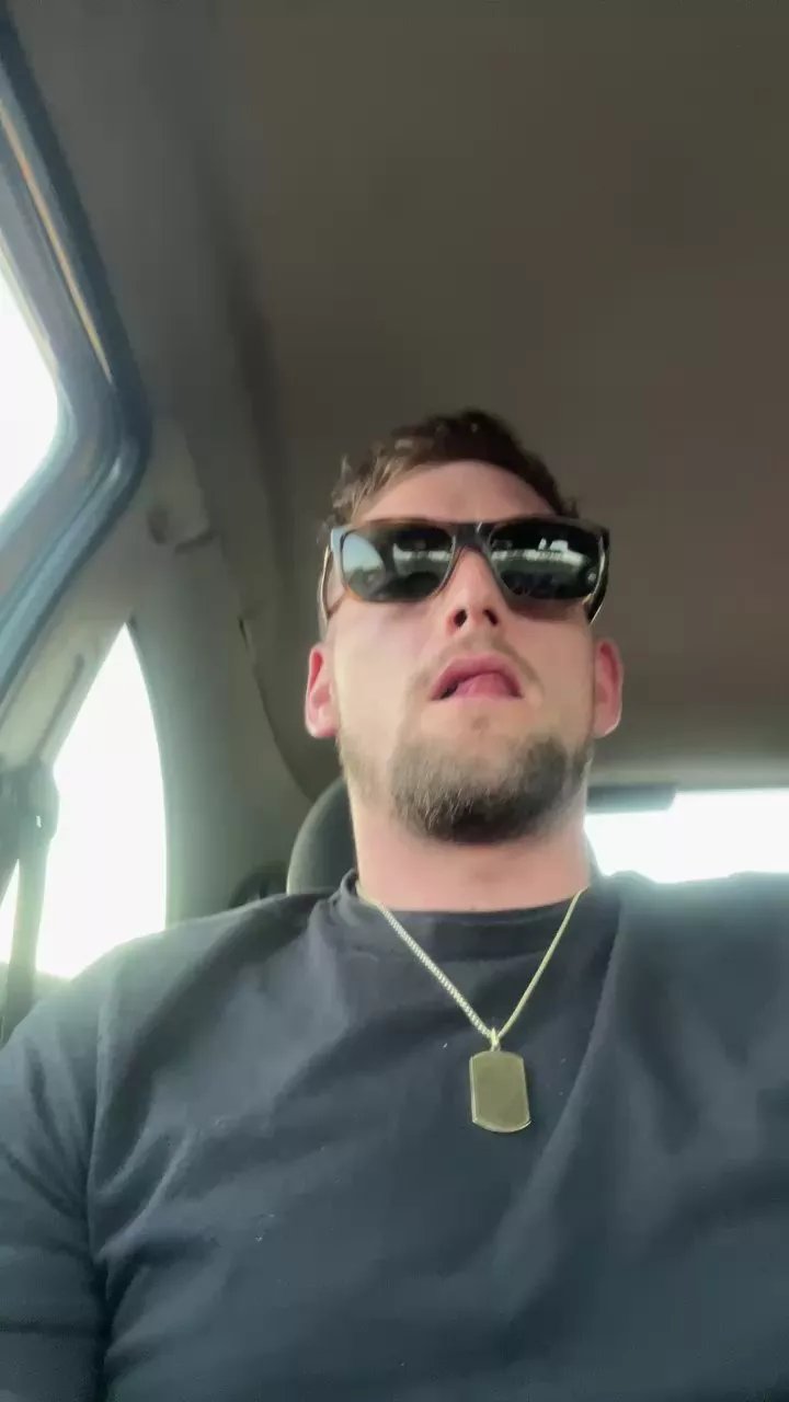 Offline Mlg2025 on Cam4