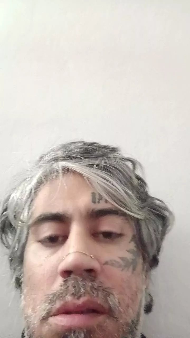 Offline mojhei on Cam4