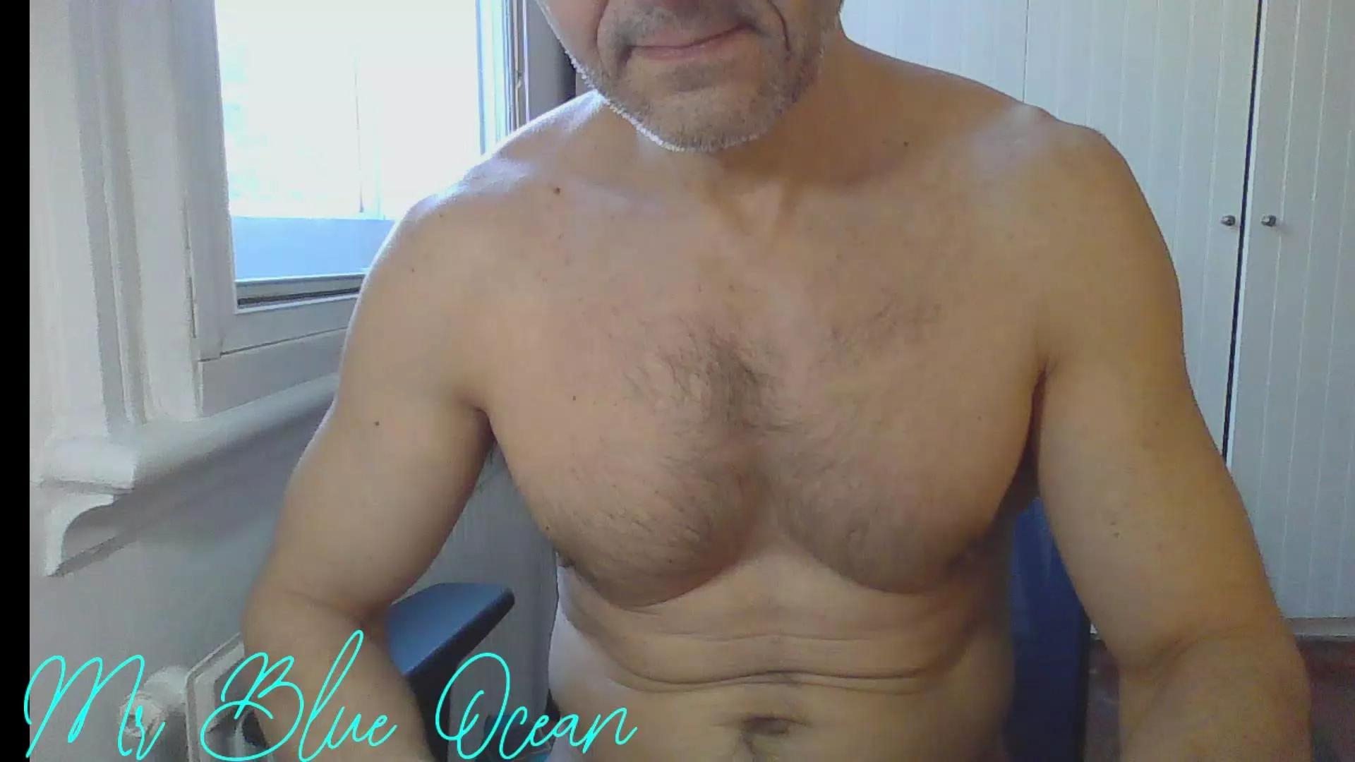 mrblueocean on Cam4 