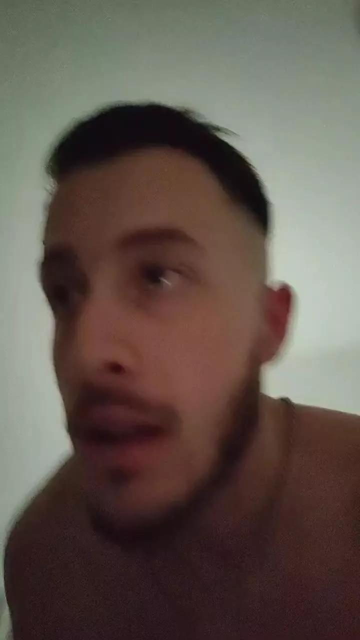 Musclexxl97 on Cam4 