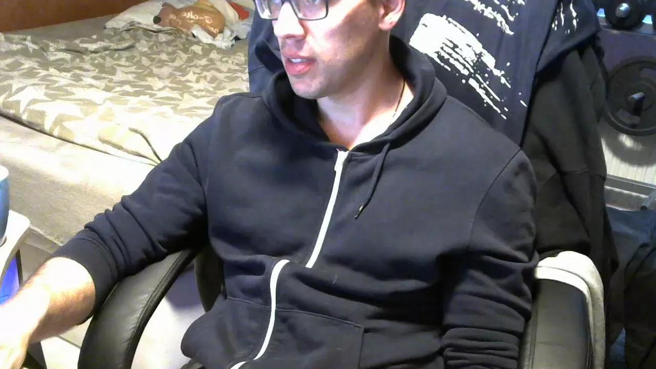 Natureman25 on Cam4 